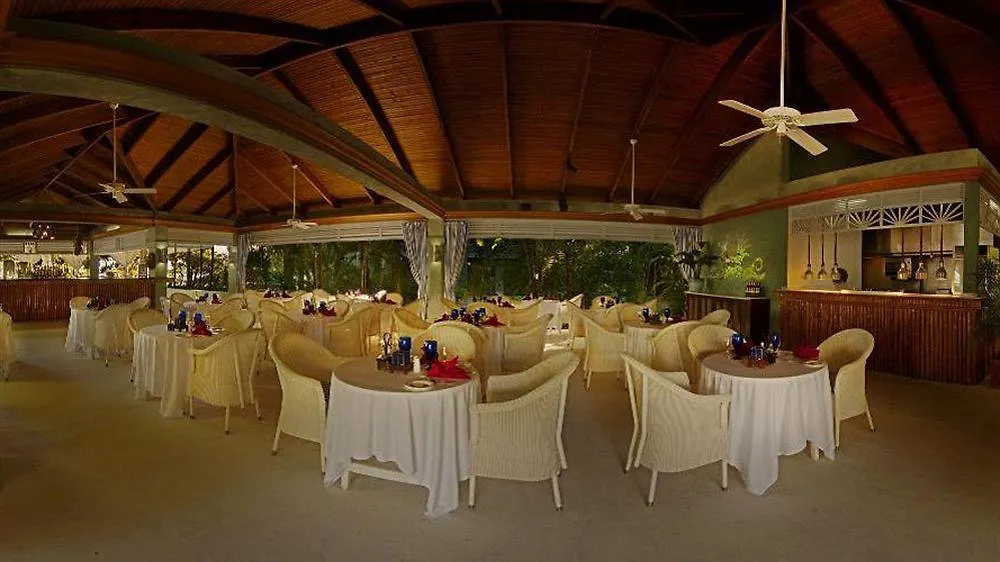 מלון Couples Negril (Adults Only) אתר נופש