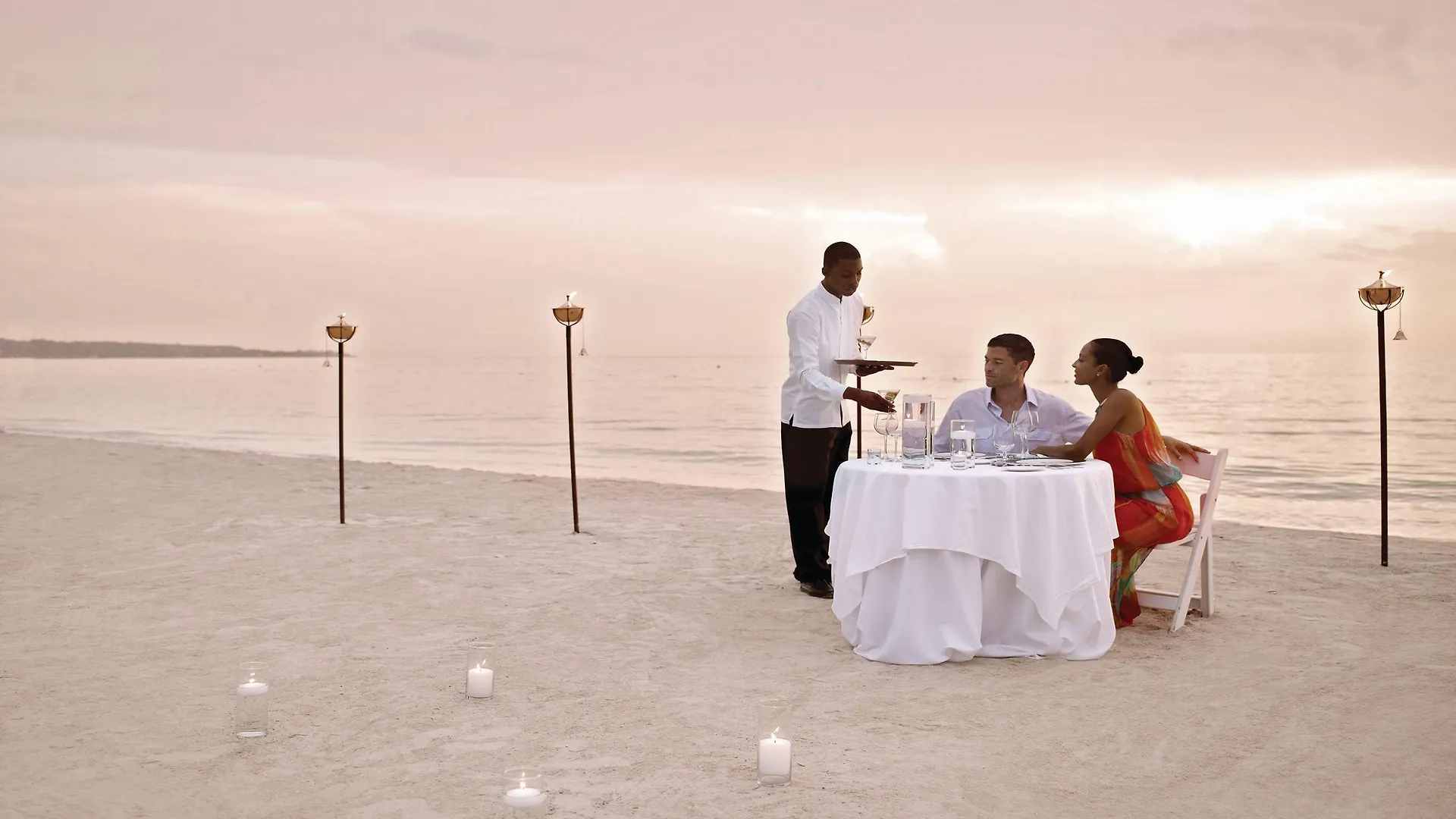 מלון Couples Negril (Adults Only) 4*,
