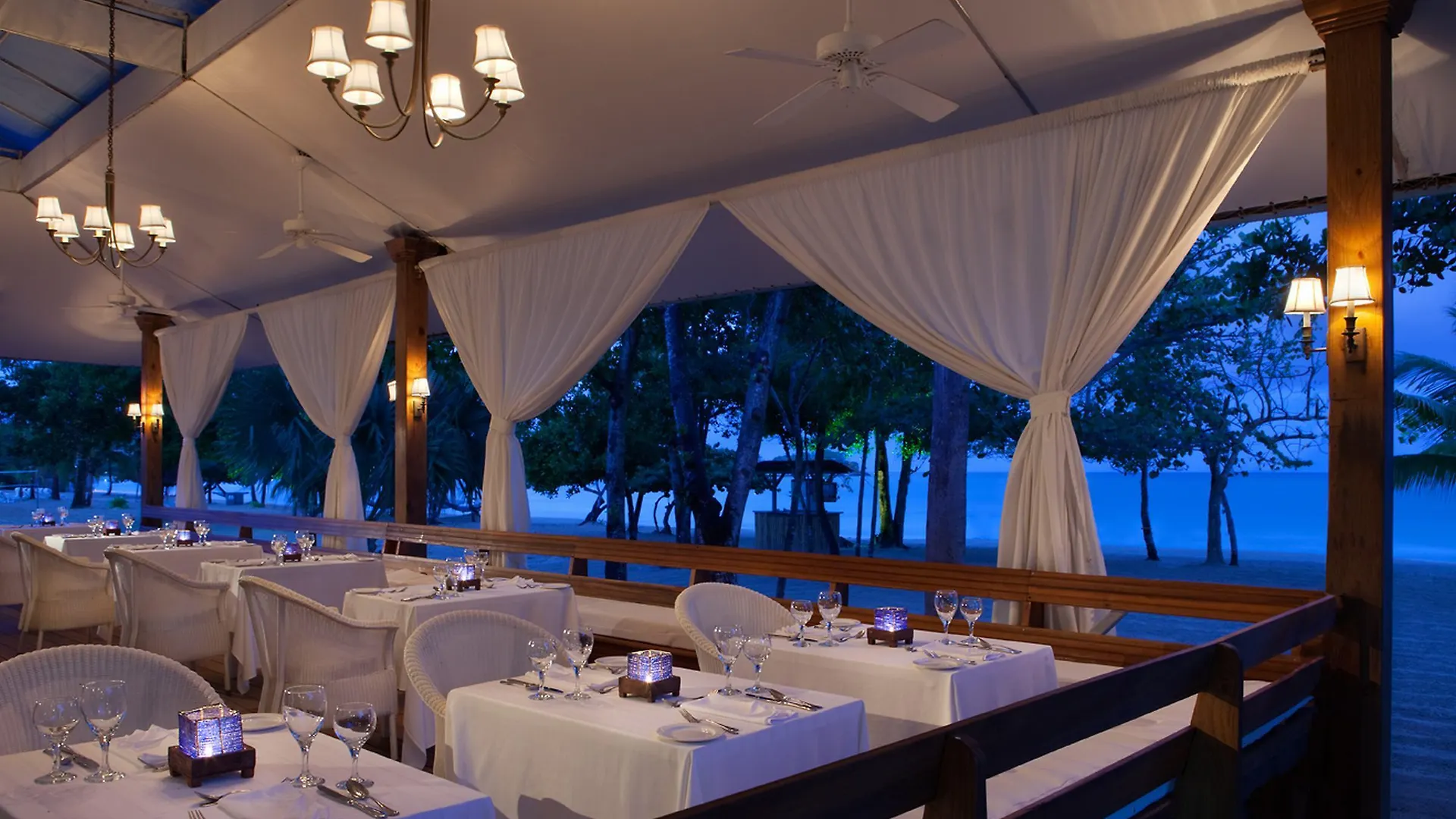מלון Couples Negril (Adults Only) אתר נופש