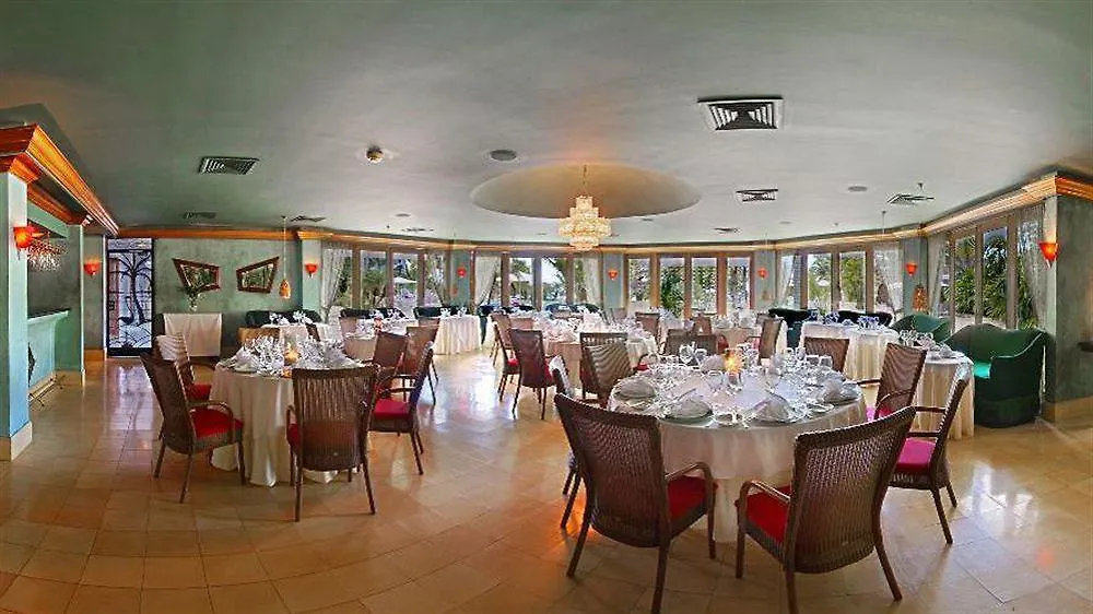 מלון Couples Negril (Adults Only)
